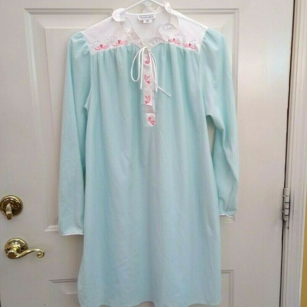 Vintage Natori Long Sleeve Nylon Nightgown Size M